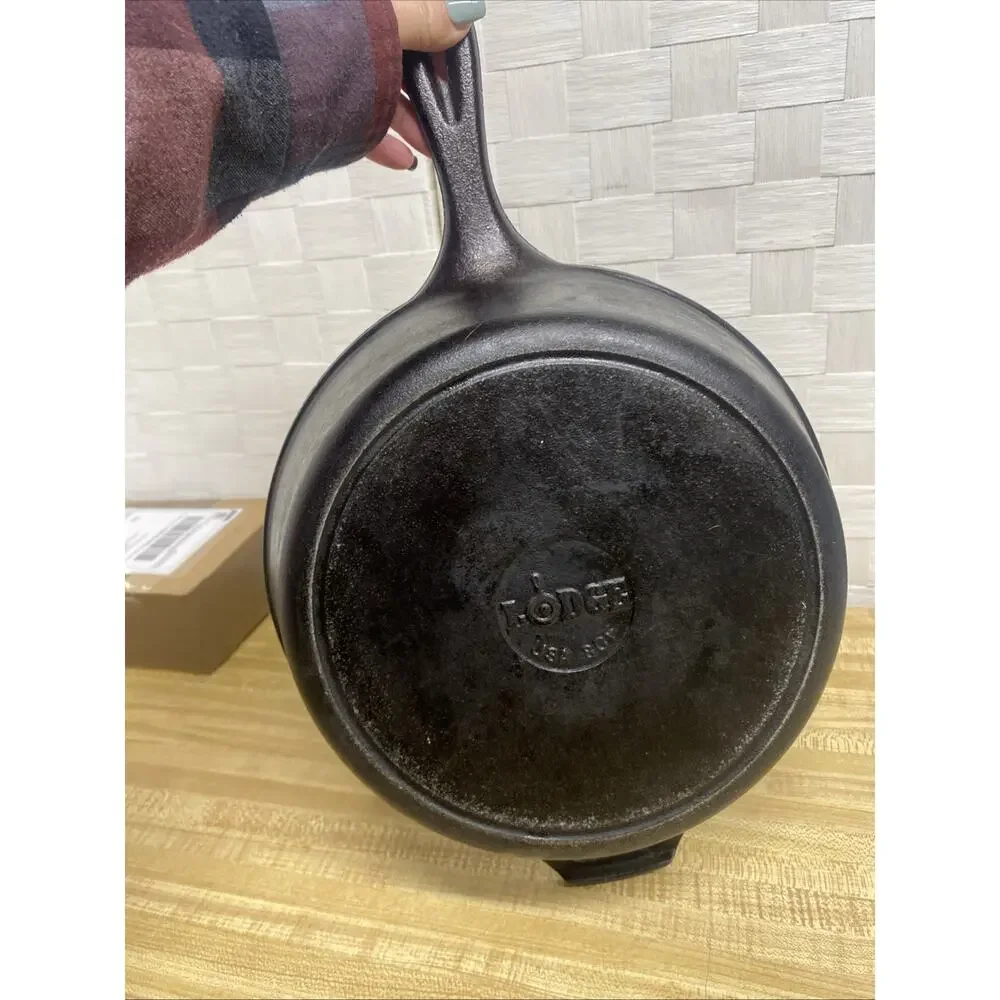 Lodge 8 CF Cast Iron Skillet Chicken Fryer 10 1/4